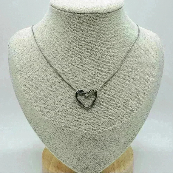 The Classic Heart Pendant in Silver - Picture 5 of 5